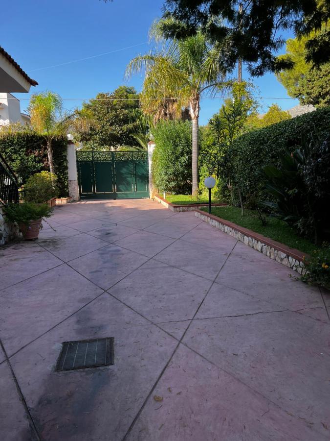 Villa Fugari Mondello Palermo Exterior foto
